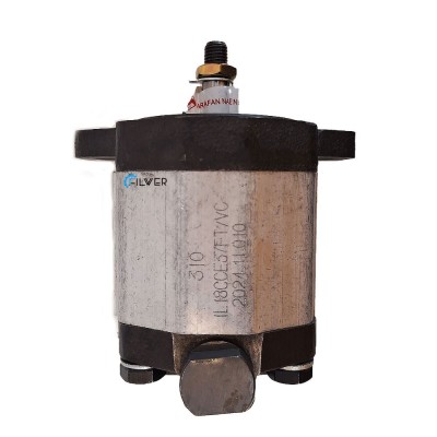 خرید پمپ فرمان لیفتراک سهند مدل SD | کیفیت تضمینی و عملکرد روان